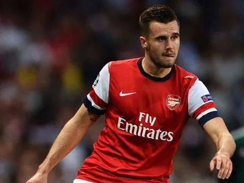 Đá chính, Carl Jenkinson bị CĐV Arsenal 'hắt hủi'