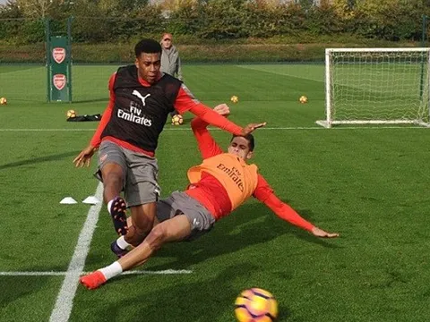 Dàn sao Arsenal tập luyện máu lửa trước trận derby London