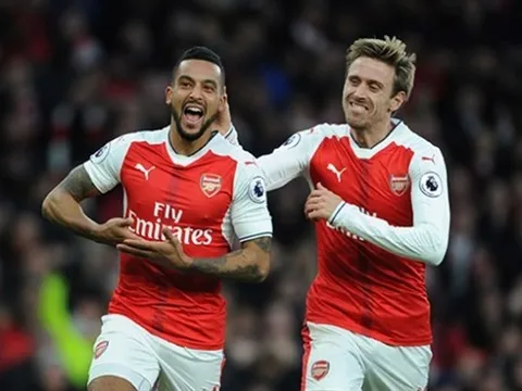 Đằng sau màn ăn mừng của Walcott là cả một tuần lễ hoàn hảo