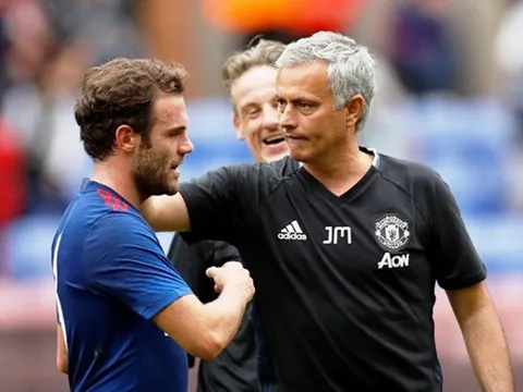 Đâu là lý do Jose Mourinho vẫn giữ Juan Mata ở lại MU?