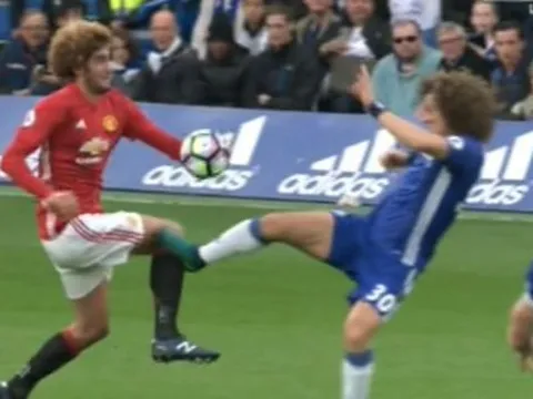 Quan điểm chuyên gia: David Luiz đáng bị thẻ đỏ