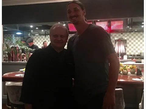 Để có được Ibrahimovic, MU phải đáp ứng thêm một điều kiện