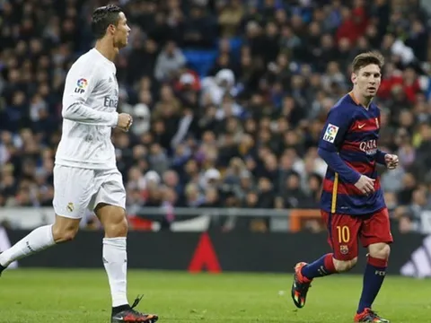 Diego Forlan: Messi có điều mà Ronaldo không có