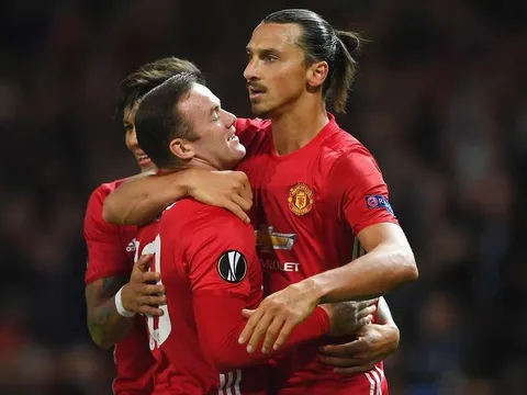 Điểm tin chiều 01/10: Ibra ngán ngẩm vì Rooney; De Bruyne đem tin vui đến Man City