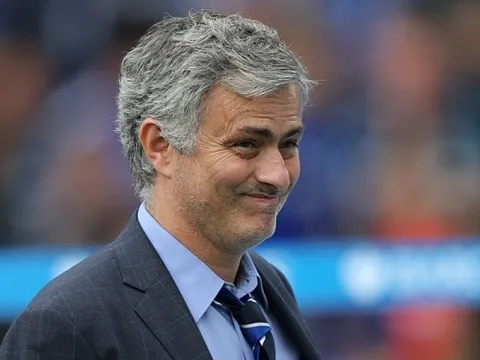 Điểm tin chiều 07/08: Mourinho thách thức cả nước Anh; NHM Barca giận sôi máu vì hành động của Suarez