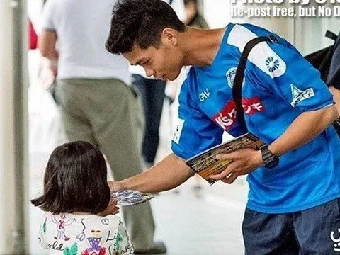 Điểm tin hậu trường 1/7: Công Phượng phát tờ rơi; Rooney siêu tiết kiệm