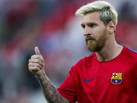 Điểm tin sáng 19/10: Messi quan trọng với tất cả, M.U vẫn còn cửa vô địch, Rooney bênh vực Pogba