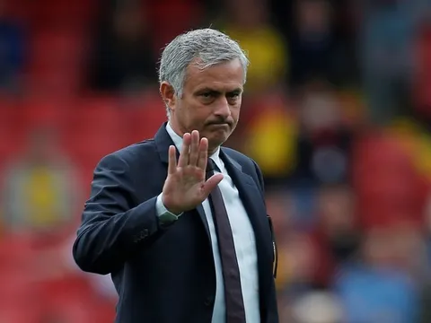 Điểm tin tối 18/09: Mourinho đổ lỗi trọng tài, CĐV đòi bán Rooney, Pep sẵn sàng thua trận