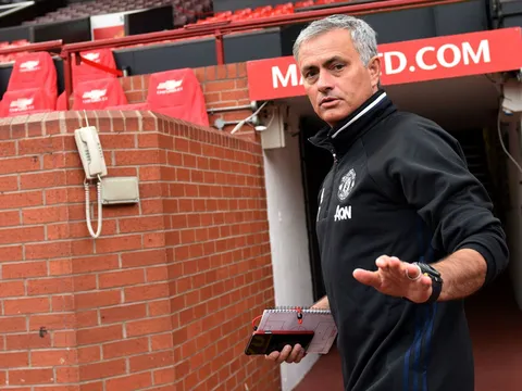 Điểm tin tối 23/10: Mourinho thề không quay lại Chelsea, Messi ghi bàn cực khủng, Sir Alex được vinh danh