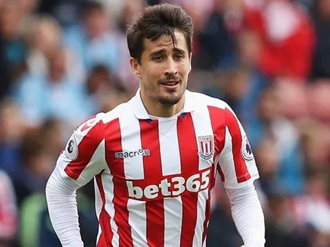 Đòi nhập tịch, Bojan chính thức bị FIFA cấm cửa