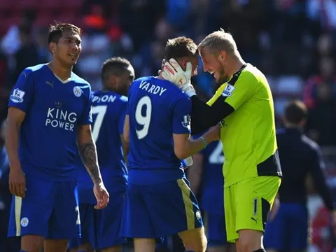 Đồng đội liên tục "nài nỉ" Vardy ở lại Leicester