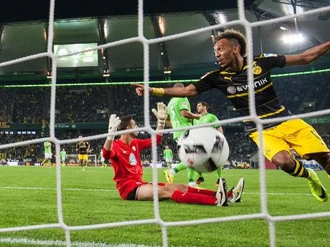 Dortmund hủy diệt VfL Wolfsburg 5-1