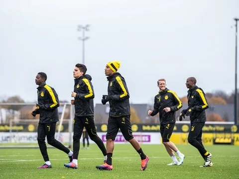 Dortmund tập nặng dưới mưa, quyết tâm giữ ngôi đầu bảng F