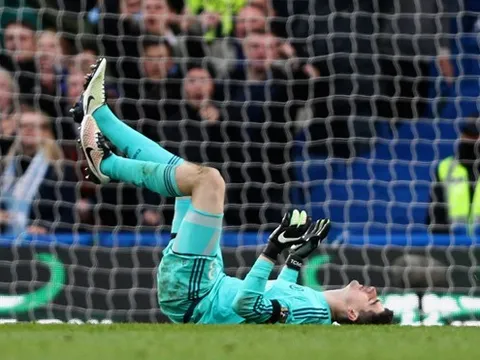 'Đừng đổ hết lỗi cho Mourinho khi Chelsea thất bại'