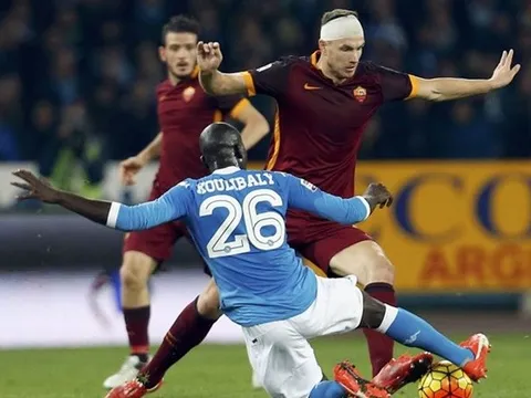 Dzeko ghi bàn ầm ầm, AS Roma hủy diệt Napoli