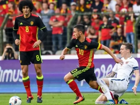 Eden Hazard gây thất vọng vs Italia
