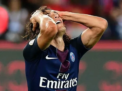 Edinson Cavani có gì hơn Olivier Giroud?