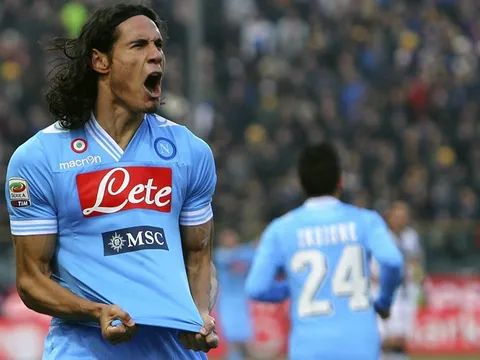 Edinson Cavani thời còn tung hoành Serie A