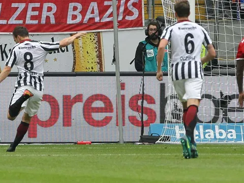 Eintracht Frankfurt 2-2 Bayern Munich (vòng 7 Bundesliga)