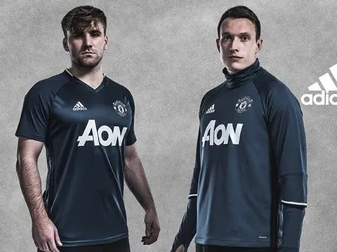 Man United ra mắt áo tập cực chất