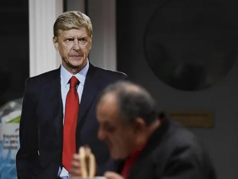 FA được khuyên nên đợi Wenger