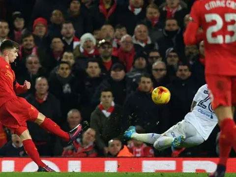 Fan Liverpool khen Ben Woodburn như Gerard mới, giỏi hơn cả Rashford
