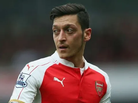 Mesut Oezil khao khát trở lại Real Madrid