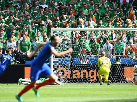Hoàn thành cú đúp trong ba phút, Griezmann khiến cả nước Pháp vỡ òa