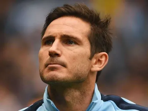 Frank Lampard "đang hay thì đứt dây đàn"