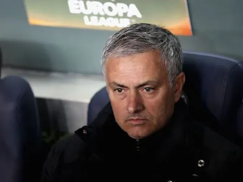"Gắng lắm Man United mới vào được top 4"