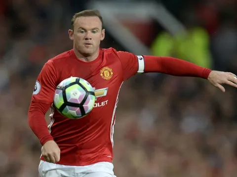 Gặp Stoke City, Mourinho lần thứ 3 "trảm" Rooney