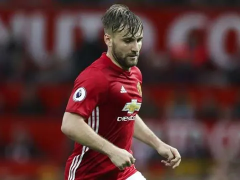 Gary Neville cất lời cảnh tỉnh Luke Shaw