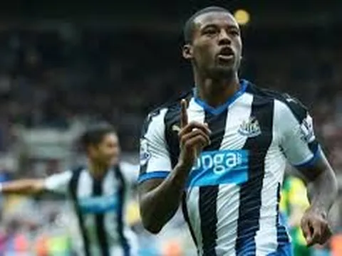 Georginio Wijnaldum, chàng tiền vệ rất giỏi ghi bàn của Liverpool