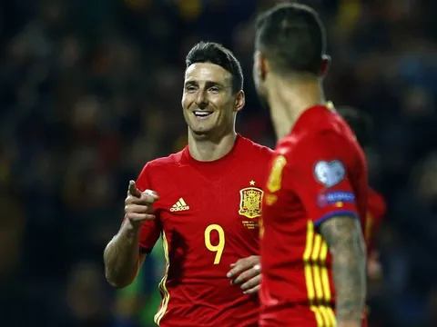 Ghi bàn, lão tướng Aduriz đi vào lịch sử
