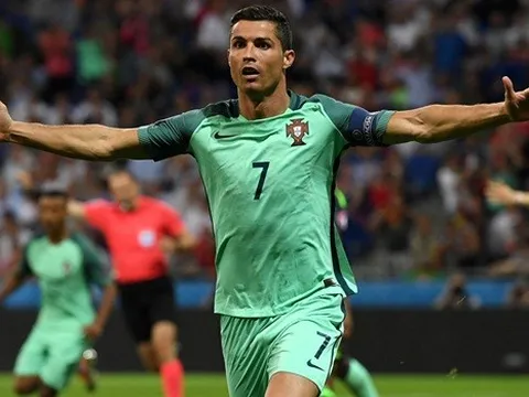 Giờ Ronaldo là bóng ma hiện về