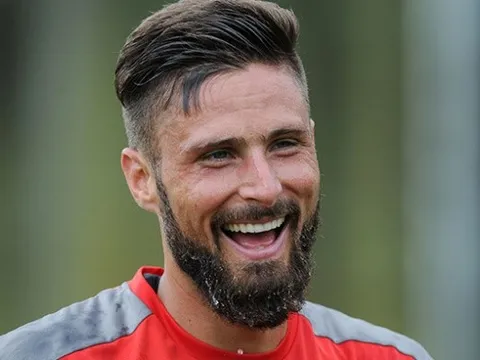 'Giroud cung cấp cho Arsenal nhiều phương án'