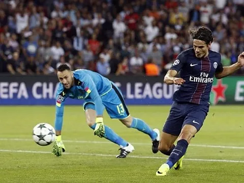 Góc Arsenal: Ơn giời, Cavani không tới!