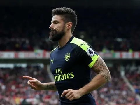 Góc Man Utd: Ước gì Ibrahimovic được 'chân gỗ' như Giroud