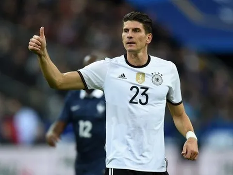 Dortmund phủ nhận "ve vãn" Mario Gomez
