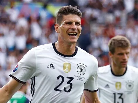 Barcelona đại chiến Borussia Dortmund vì Mario Gomez