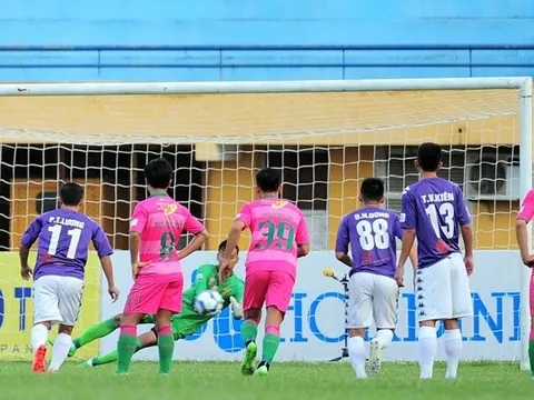 Gonzalo đá hỏng 11 m, Hà Nội T&T vẫn lên nhì V-League 2016