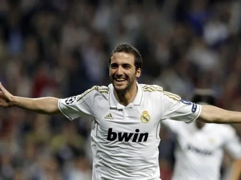 Gonzalo Higuain khi còn khoác áo Real Madrid