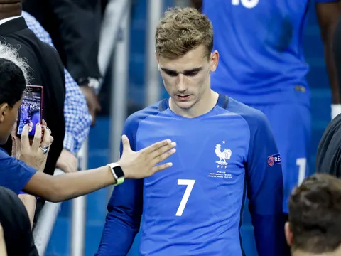 Griezmann, mùa hè và nước mắt