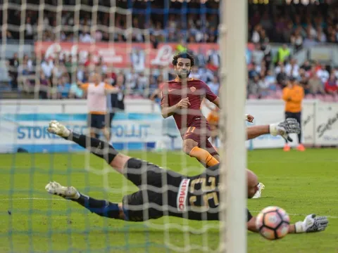 Hạ Napoli, sao Roma đòi vô địch Serie A