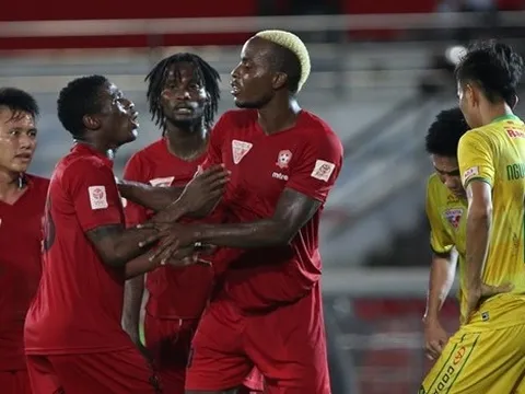 Hải Phòng lội ngược dòng thắng đội cuối bảng V-League