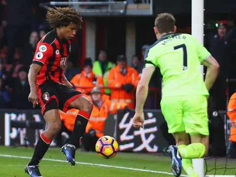 'Hàng thủ Liverpool không hề yếu chút nào'