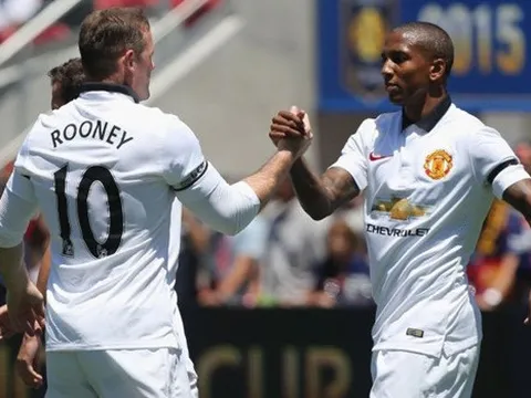 Hậu giải nghệ, Rooney và Young lại ngồi chung chiến tuyến