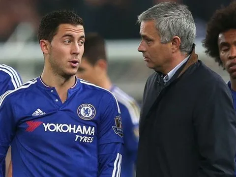 Hazard lấy lòng Conte, "đá đểu" Mourinho