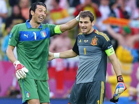 Hé lộ thời điểm nghỉ hưu của Iker Casillas
