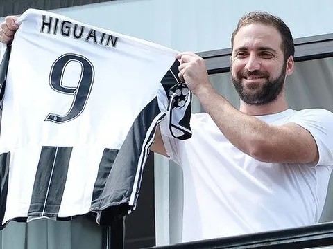 Bị gọi là "kẻ phản bội", Higuain đáp trả một cách bất ngờ